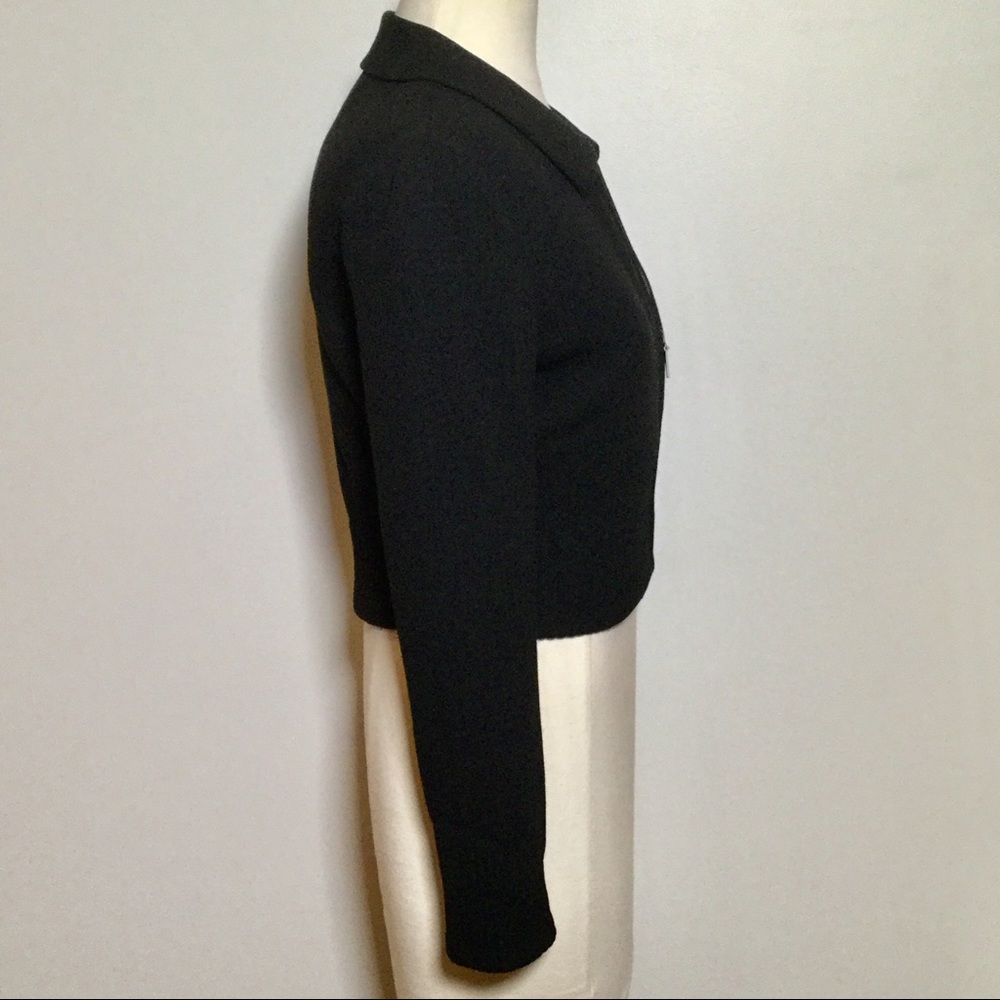 SOLD❤️CHANEL Black wool shorty jacket 36 zip front - Picture 4 of 8